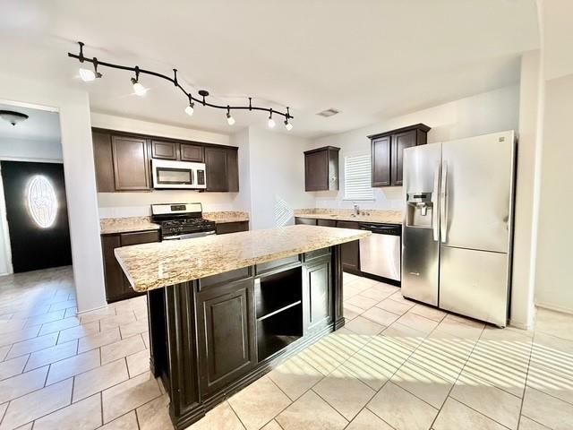 7207 Alava Drive, Magnolia, TX 77354