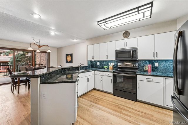 16065 Double Eagle Drive B, Morrison, CO 80465