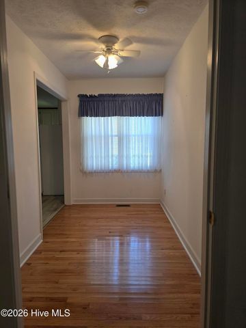 214 E Bladen Street, Bladenboro, NC 28320