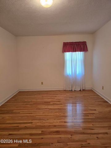 214 E Bladen Street, Bladenboro, NC 28320