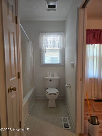 214 E Bladen Street, Bladenboro, NC 28320