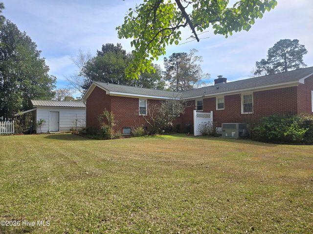 214 E Bladen Street, Bladenboro, NC 28320