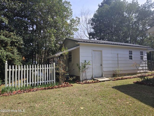 214 E Bladen Street, Bladenboro, NC 28320
