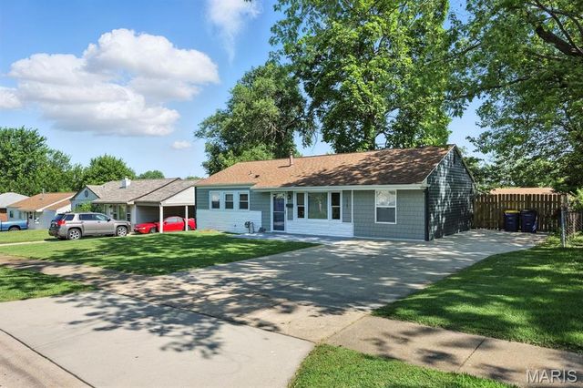 10307 Saint Jude Lane, St Ann, MO 63074