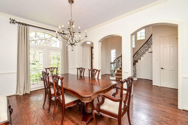19 Ambleside Crescent Drive, Sugar Land, TX 77479