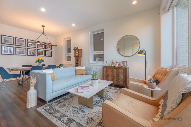 2646 W Augusta Boulevard 1, Chicago, IL 60622