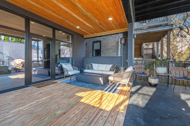 2646 W Augusta Boulevard 1, Chicago, IL 60622