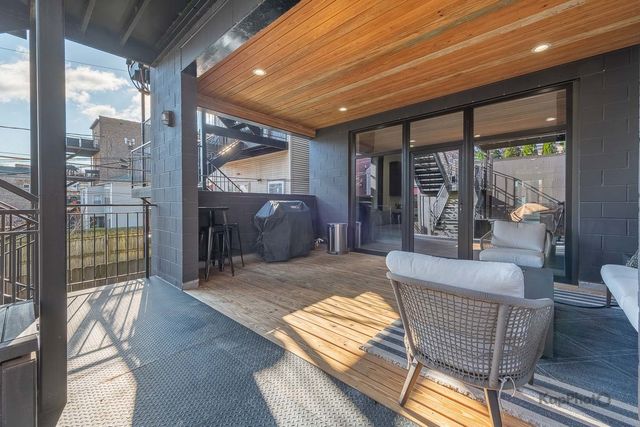 2646 W Augusta Boulevard 1, Chicago, IL 60622