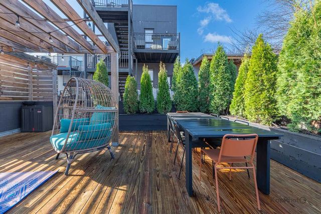 2646 W Augusta Boulevard 1, Chicago, IL 60622