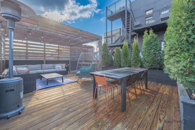 2646 W Augusta Boulevard 1, Chicago, IL 60622