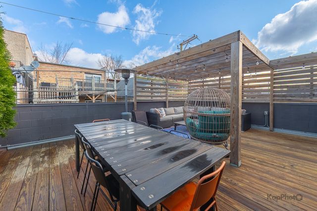 2646 W Augusta Boulevard 1, Chicago, IL 60622