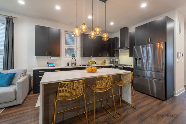 2646 W Augusta Boulevard 1, Chicago, IL 60622