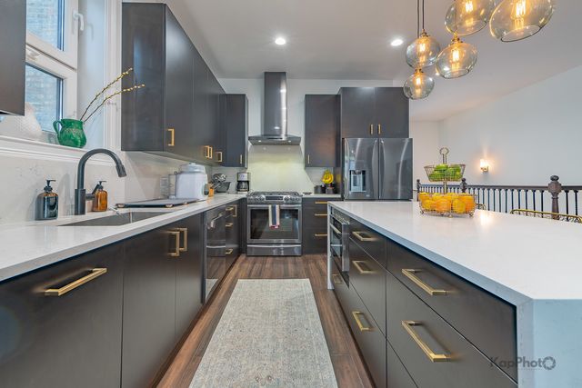 2646 W Augusta Boulevard 1, Chicago, IL 60622