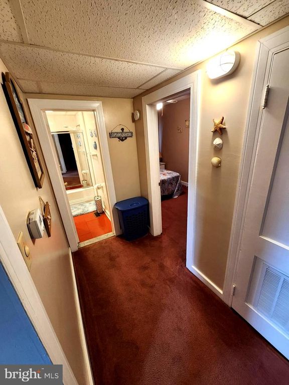 Image 12 of property listing at 110 10TH ST #1, Ocean City, MD 21842