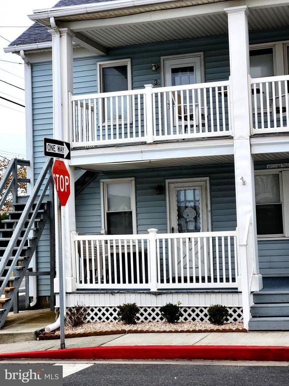 Image 2 of property listing at 110 10TH ST #1, Ocean City, MD 21842