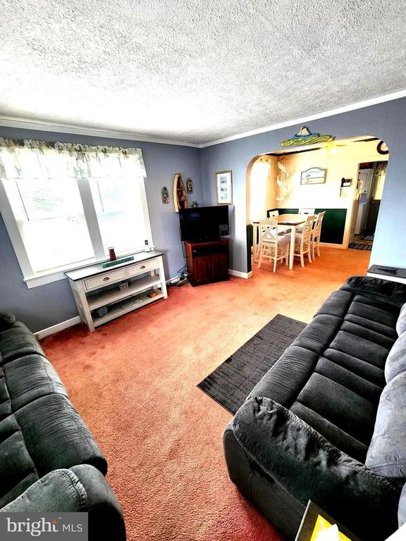 Image 6 of property listing at 110 10TH ST #1, Ocean City, MD 21842