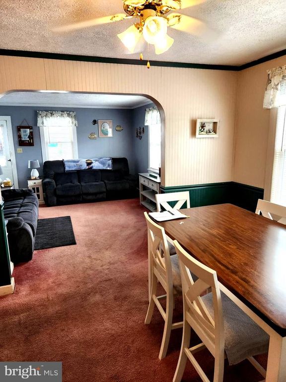 Image 7 of property listing at 110 10TH ST #1, Ocean City, MD 21842