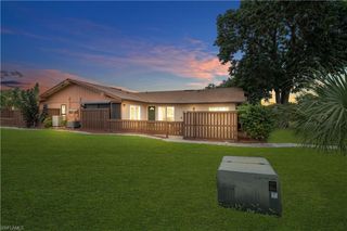 17305 Timber Oak LN, Fort Myers, FL 33908