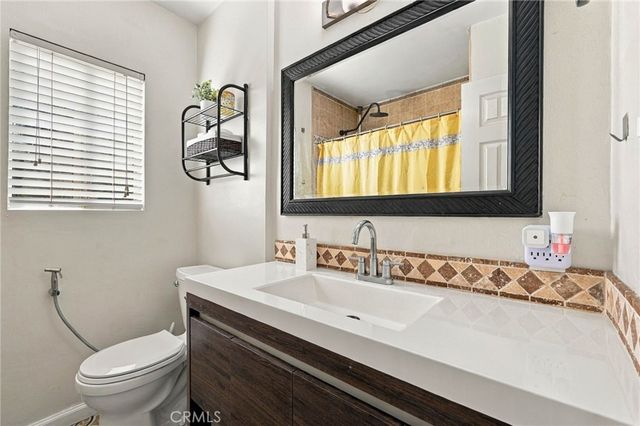 7453 Blewett Avenue, Lake Balboa, CA 91406
