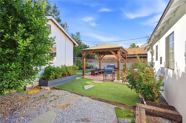 7453 Blewett Avenue, Lake Balboa, CA 91406