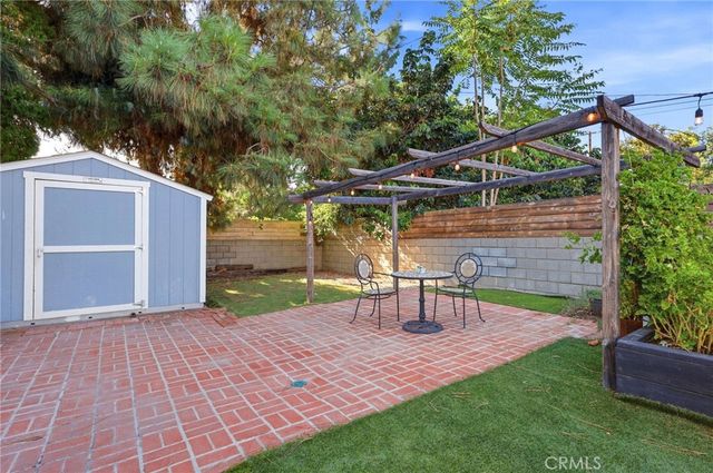 7453 Blewett Avenue, Lake Balboa, CA 91406