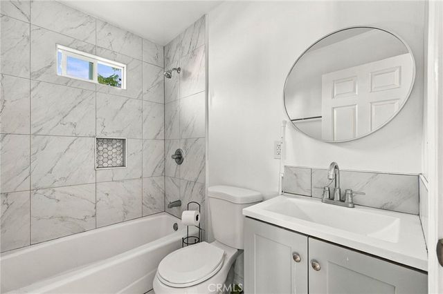 7453 Blewett Avenue, Lake Balboa, CA 91406