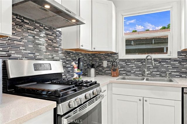 7453 Blewett Avenue, Lake Balboa, CA 91406