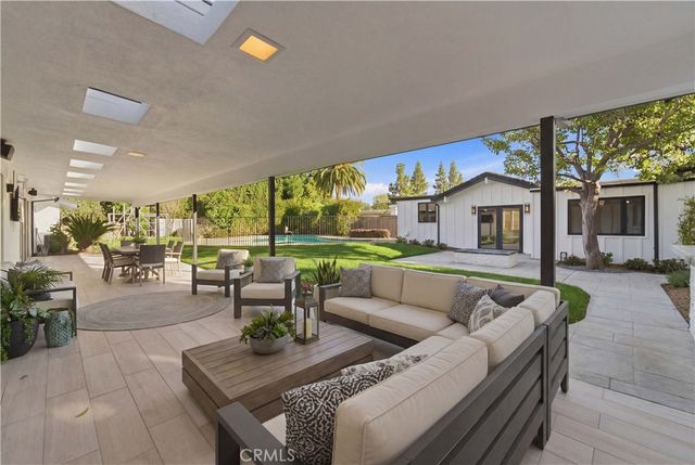 19510 Merridy, Northridge, CA 91324