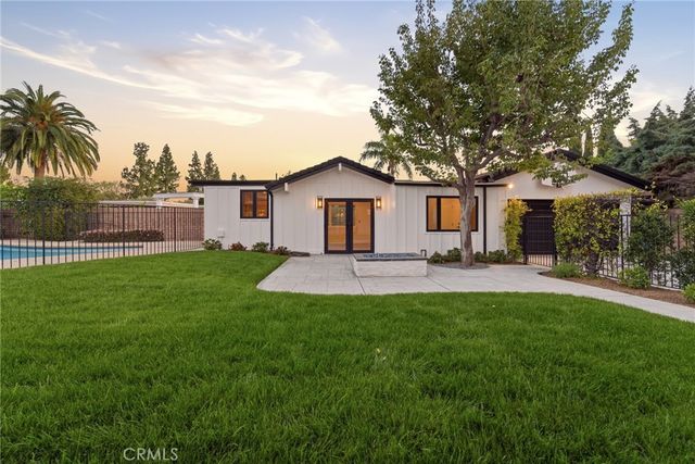 19510 Merridy, Northridge, CA 91324