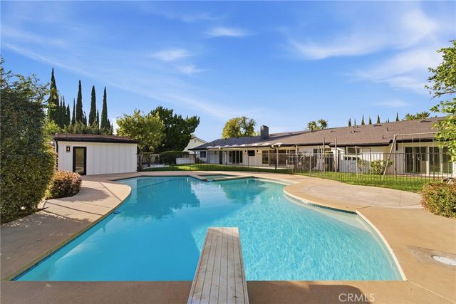 19510 Merridy, Northridge, CA 91324