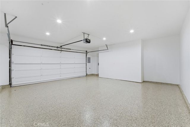 19510 Merridy, Northridge, CA 91324