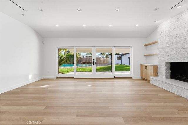 19510 Merridy, Northridge, CA 91324