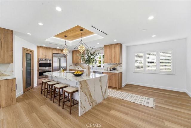 19510 Merridy, Northridge, CA 91324