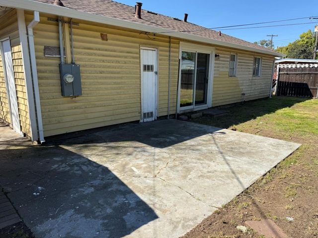 3424 Christie Ct, Sacramento, CA 95838
