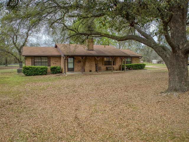 397 County Road 1500, Crockett, TX 75835