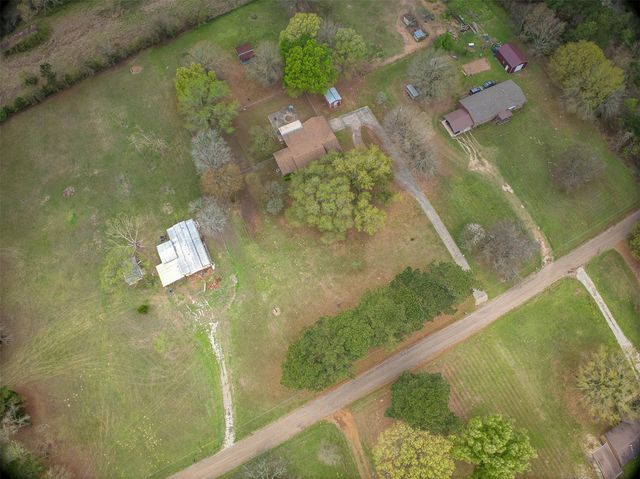 397 County Road 1500, Crockett, TX 75835