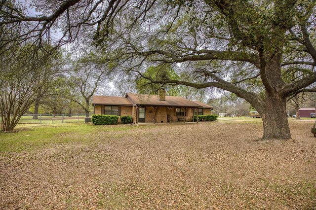 397 County Road 1500, Crockett, TX 75835