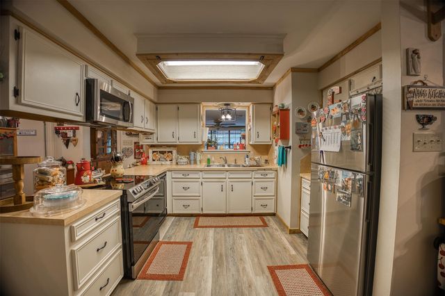 397 County Road 1500, Crockett, TX 75835