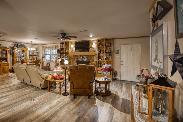 397 County Road 1500, Crockett, TX 75835