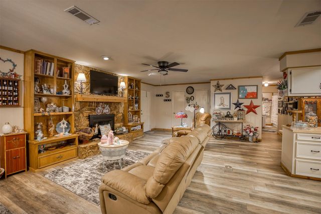 397 County Road 1500, Crockett, TX 75835