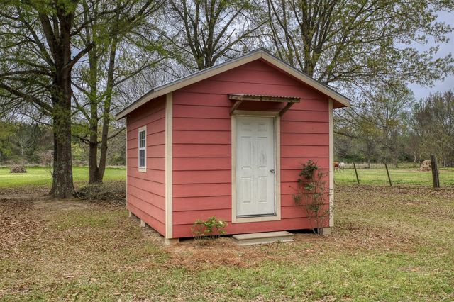 397 County Road 1500, Crockett, TX 75835