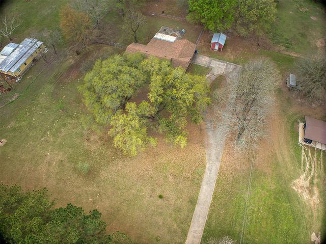 397 County Road 1500, Crockett, TX 75835