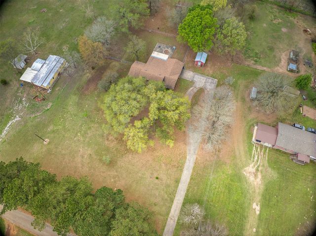 397 County Road 1500, Crockett, TX 75835