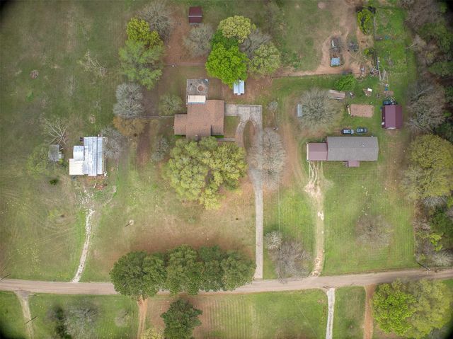 397 County Road 1500, Crockett, TX 75835