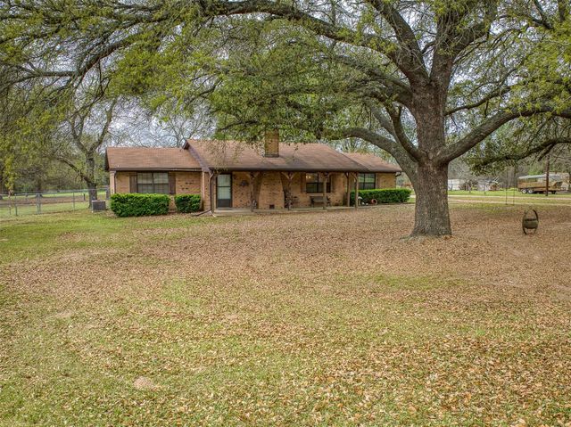 397 County Road 1500, Crockett, TX 75835