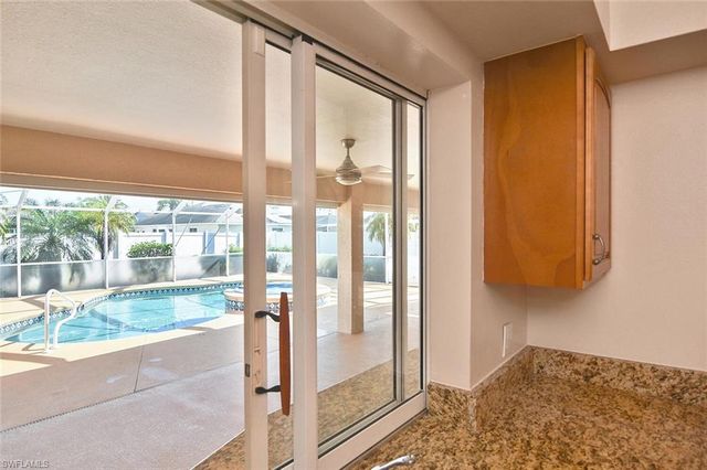 601 SE 15th TER, Cape Coral, FL 33990