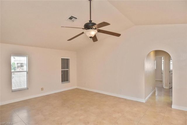 601 SE 15th TER, Cape Coral, FL 33990