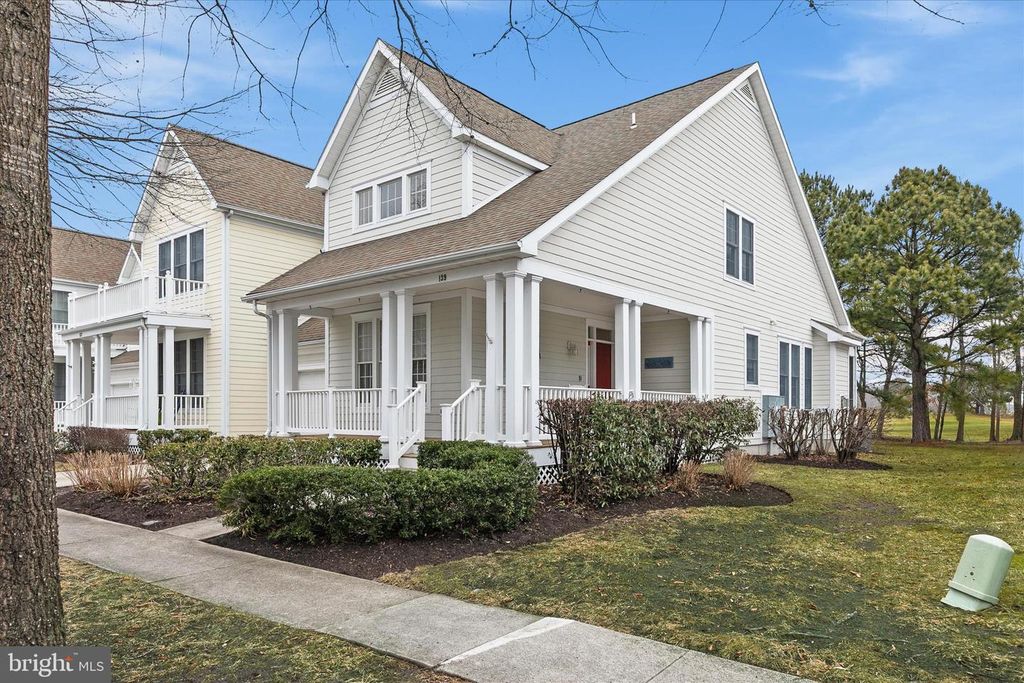 Image 1 of property listing at 139 WILLOW OAK AVE, Ocean View, DE 19970