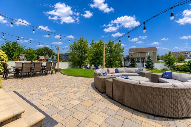 8813 Marquette Street, St. John, IN 46373