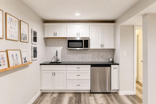 8813 Marquette Street, St. John, IN 46373